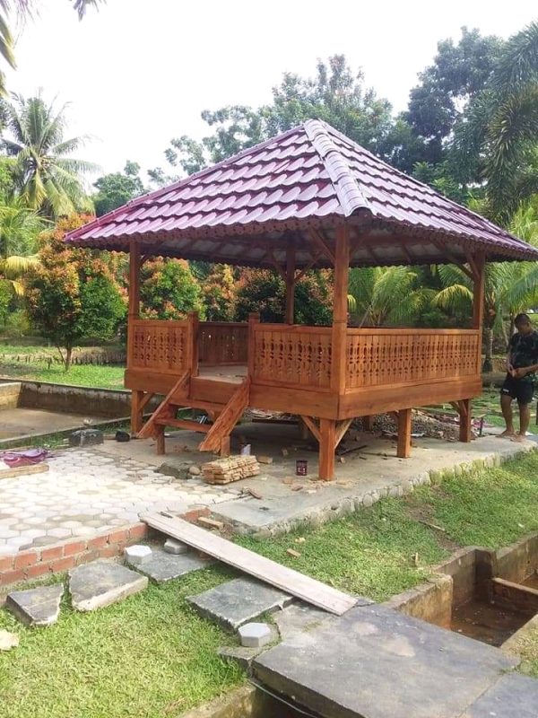 Jual Jasa Pembuatan Rumah Kayu Gazebo
